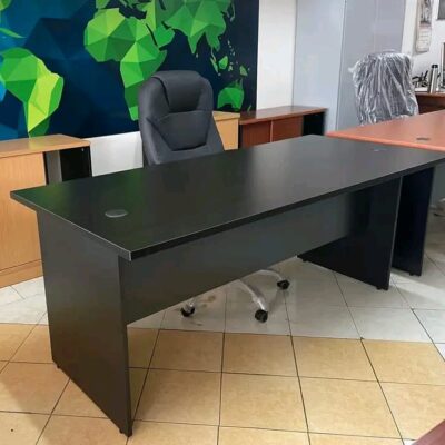Buy 1.4m Executive Desk in Nairobi