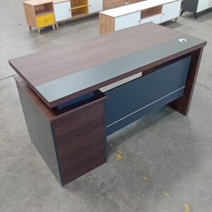 1.4m Executive Desk in Nairobi – Sleek Office Solution