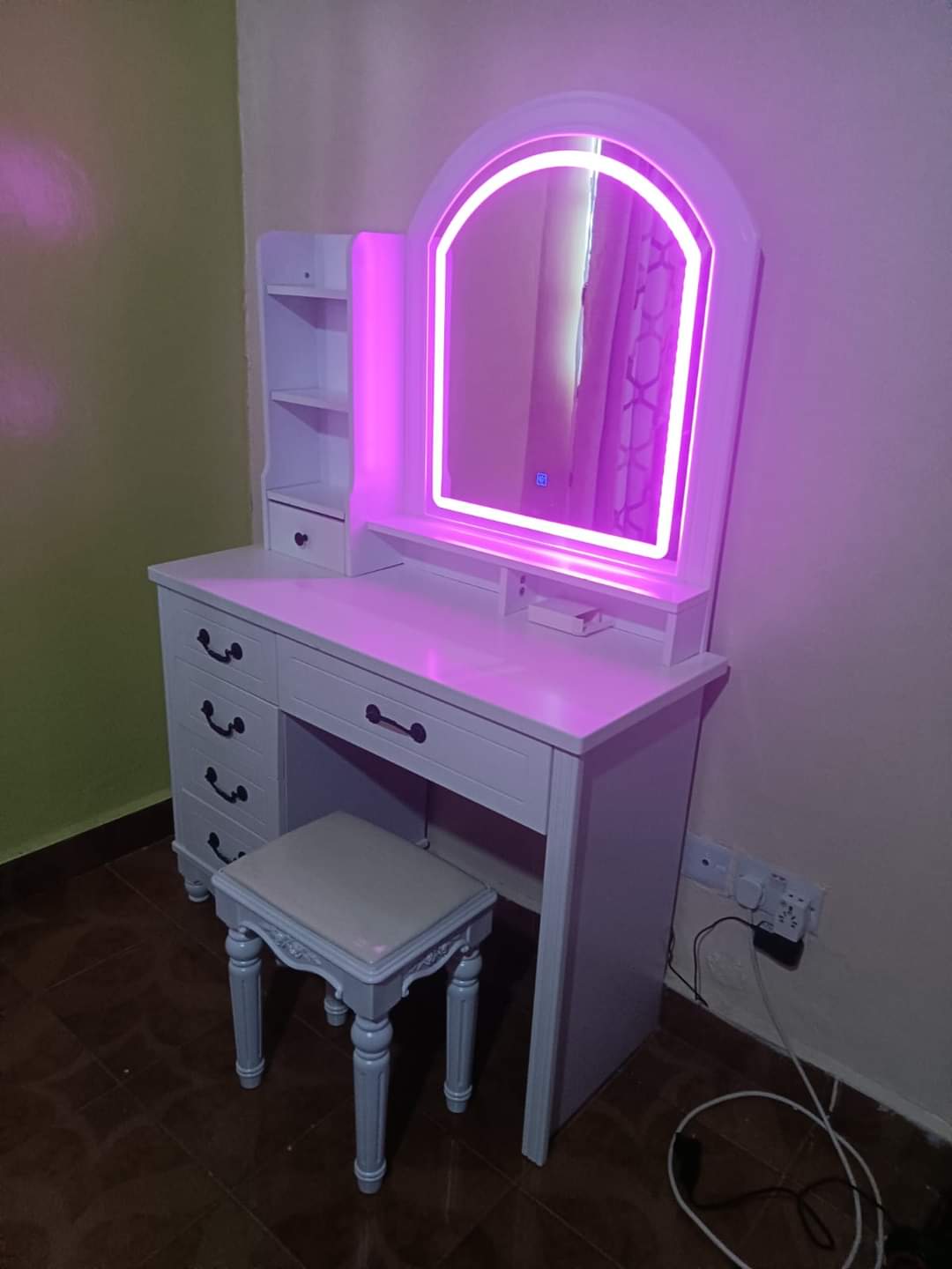 Brand New Lead Light Dressing Mirror iimage -1 Touch LED Dressing Table – Stylish & Smart Vanity